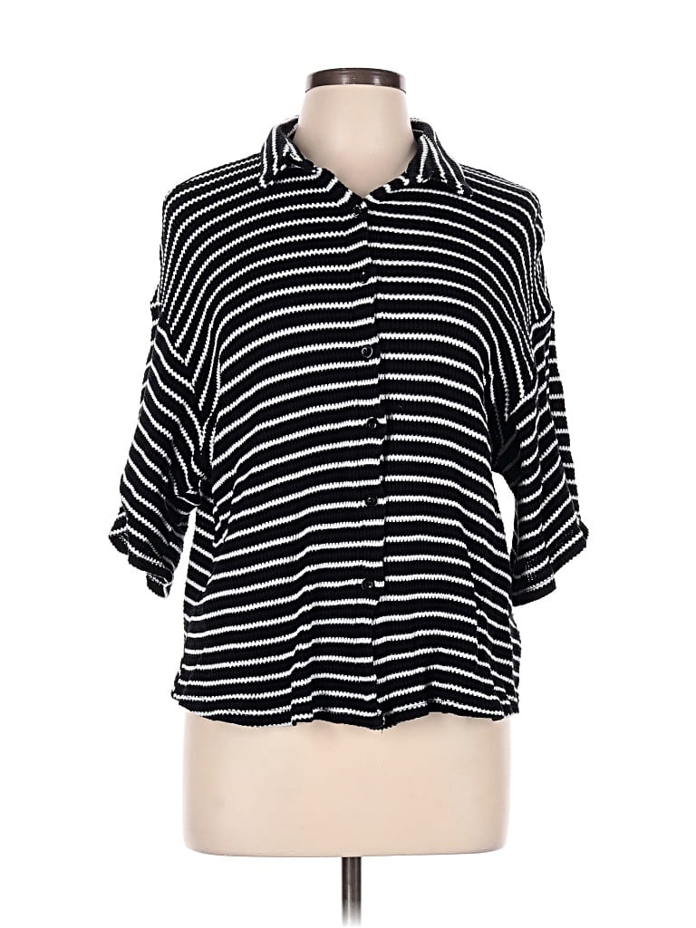 Pre-owned Petal And Pup 3/4 Sleeve Button Down Shirt In Black
