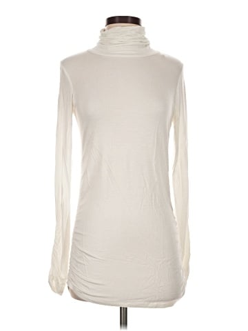 Kinross Long Sleeve Top (view 1)