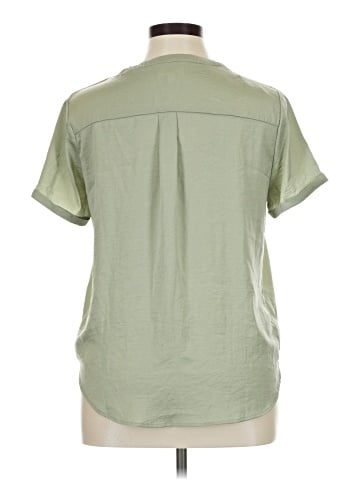 Olive and Oak Short Sleeve Blouse (view 2)