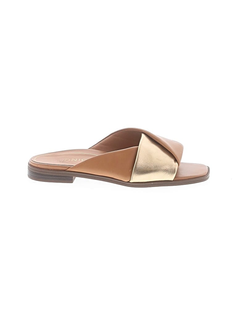 Pre-owned Vionic Sandals In Gold