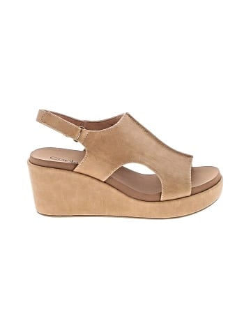 Corkys Wedges (view 1)