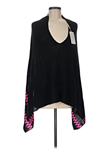 Brodie Poncho (view 1)