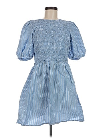 Old Navy Casual Dress (view 1)