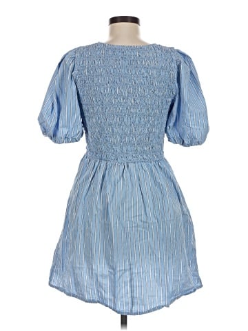 Old Navy Casual Dress (view 2)