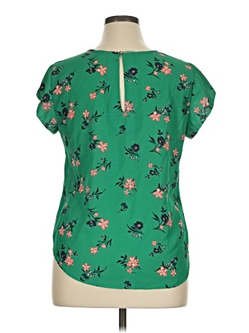 Lily White Short Sleeve Blouse (view 2)