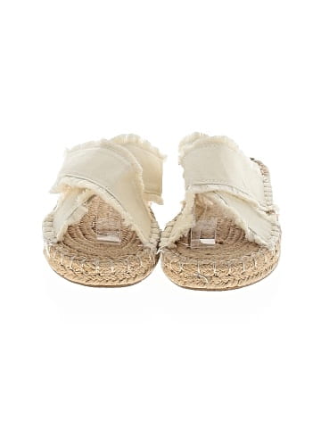 Chic Sandals (view 2)