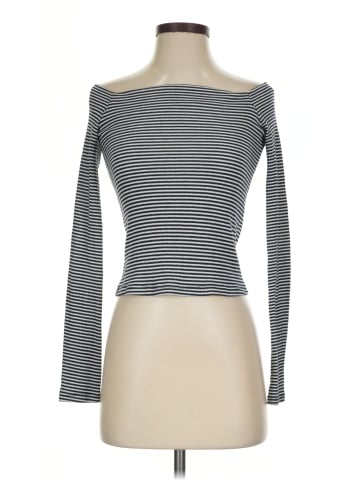 Trafaluc by Zara Long Sleeve T-Shirt (view 1)