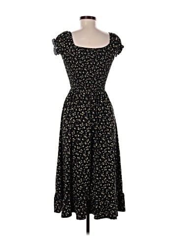 Urban Outfitters Casual Dress (view 2)