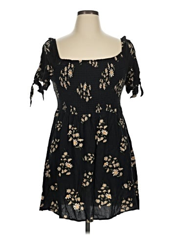 American Eagle Outfitters Casual Dress (view 1)
