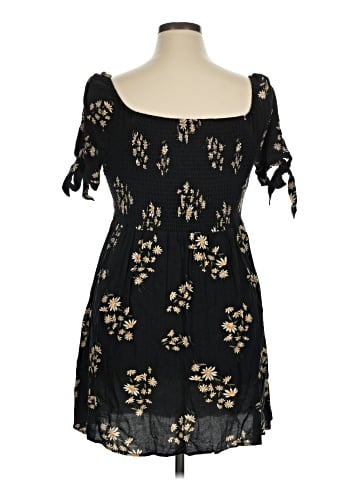 American Eagle Outfitters Casual Dress (view 2)