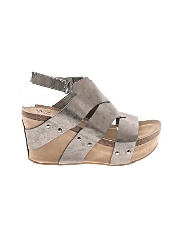 Yoki Wedges (view 1)