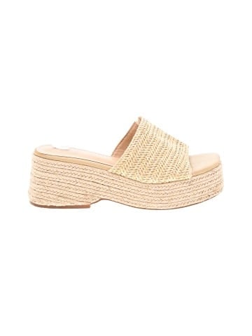 Unbranded Wedges (view 1)