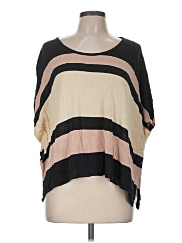 Simply Noelle Short Sleeve Top (view 1)