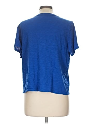 Old Navy Active T-Shirt (view 2)