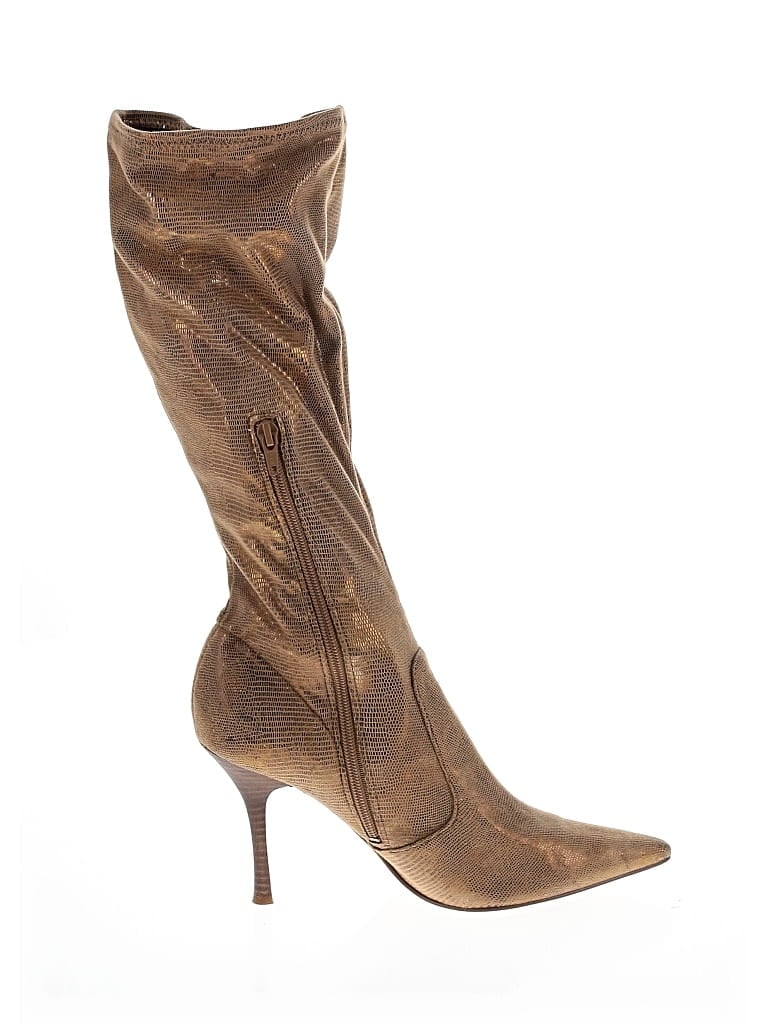 Pre-owned Guess Boots In Brown