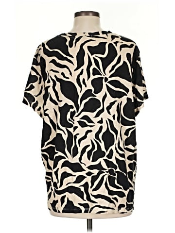 Sanctuary Short Sleeve T-Shirt (view 2)