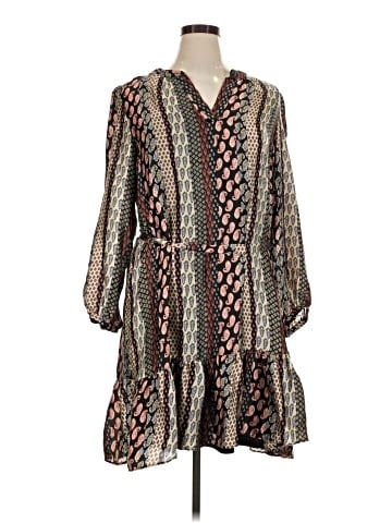 Julia Jordan Casual Dress (view 1)