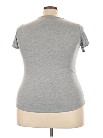 Jennifer Lauren Short Sleeve T-Shirt (view 2)