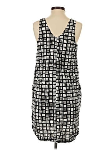 Old Navy Casual Dress (view 2)