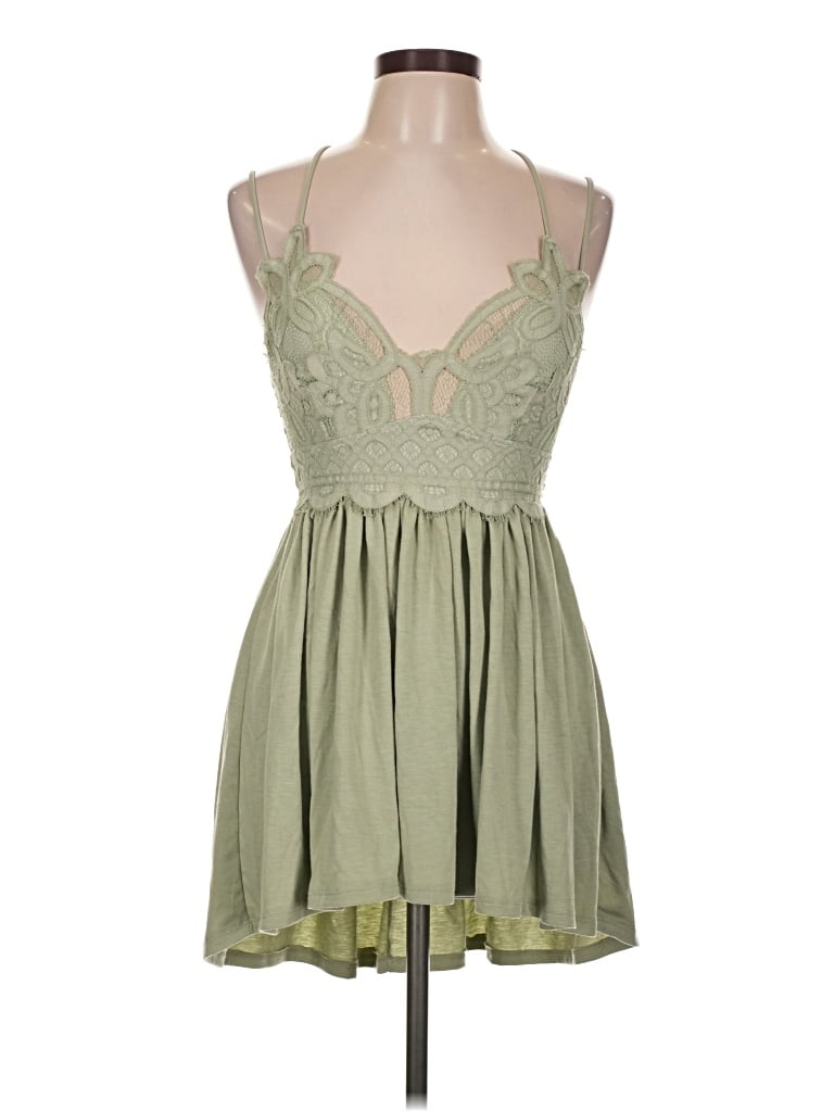 Pre-owned Zenana Casual Dress In Green