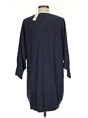 New York & Company Poncho (view 2)