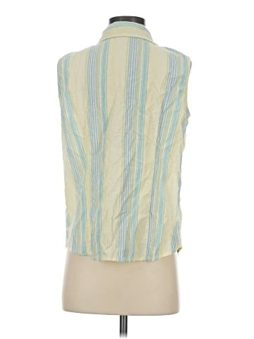 Gloria Vanderbilt Sleeveless Button-Down Shirt (view 2)