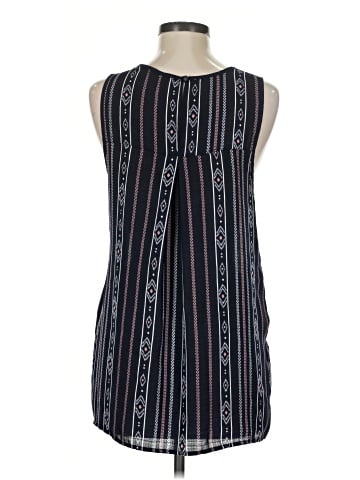 Le Lis Sleeveless Blouse (view 2)