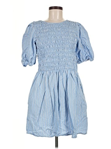 Old Navy Casual Dress (view 1)