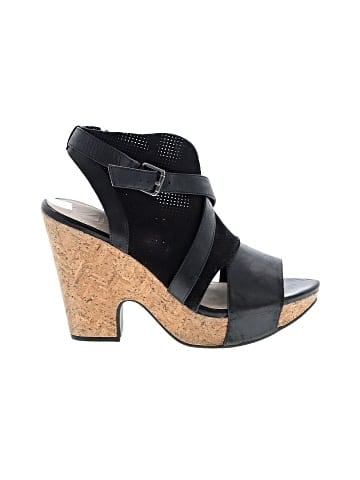 Naya Wedges (view 1)