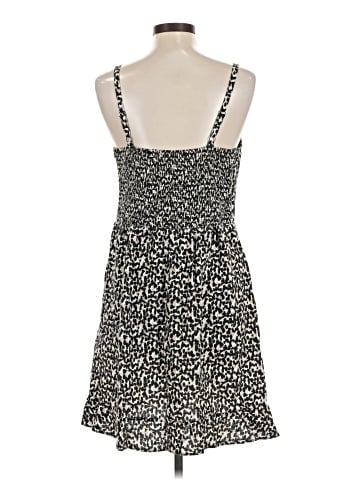 Old Navy Casual Dress (view 2)