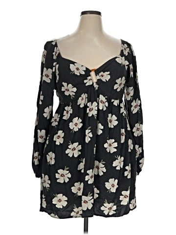 American Eagle Outfitters Casual Dress (view 1)