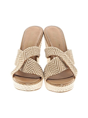 Splendid Wedges (view 2)