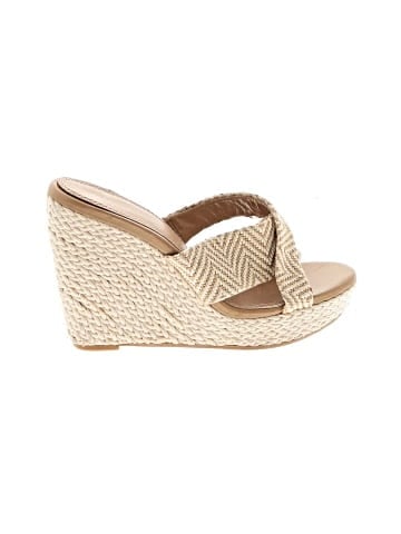 Splendid Wedges (view 1)