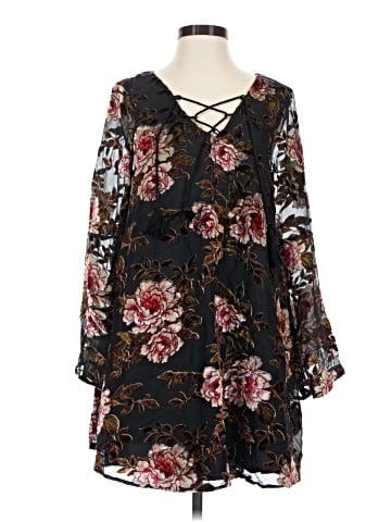 Cupcakes & Cashmere Casual Dress (view 1)