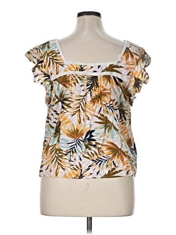 Jessica Simpson Short Sleeve Blouse (view 2)