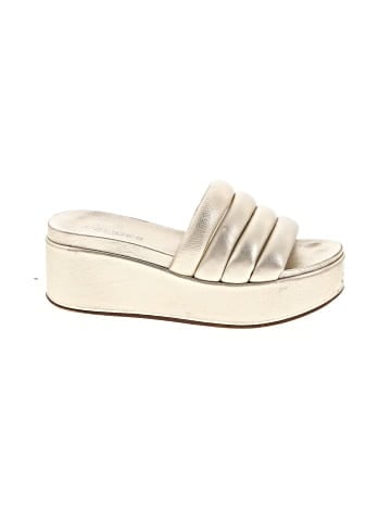 J/Slides Wedges (view 1)