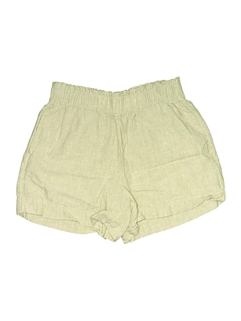 Pre-owned Quince Shorts In Green