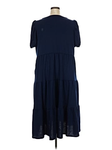 Crown & Ivy Casual Dress (view 2)