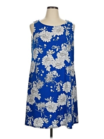 Roz & Ali Cocktail Dress (view 1)