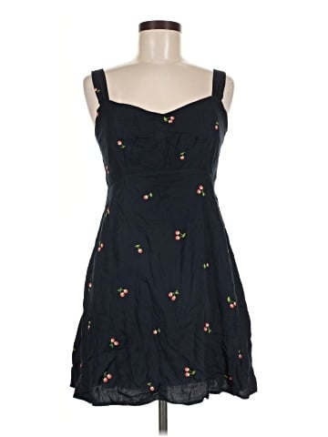Old Navy Casual Dress (view 1)