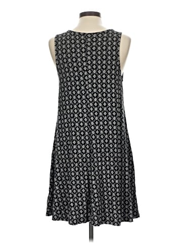 Old Navy Casual Dress (view 2)