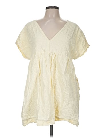 Urban Outfitters Casual Dress (view 1)