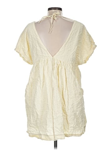 Urban Outfitters Casual Dress (view 2)