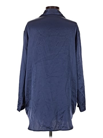 Victoria's Secret 3/4 Sleeve Button-Down Shirt (view 2)