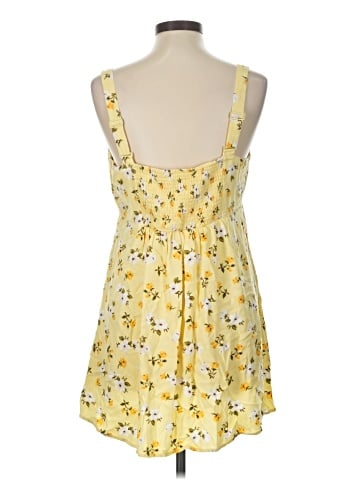 Old Navy Sleeveless Top (view 2)
