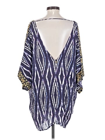 ViX by Paula Hermanny 3/4 Sleeve Blouse (view 2)
