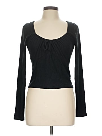 Hollister Long Sleeve T-Shirt (view 1)