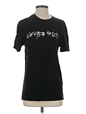 District. Short Sleeve Top (view 1)