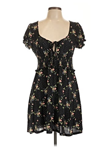 Urban Outfitters Casual Dress (view 1)