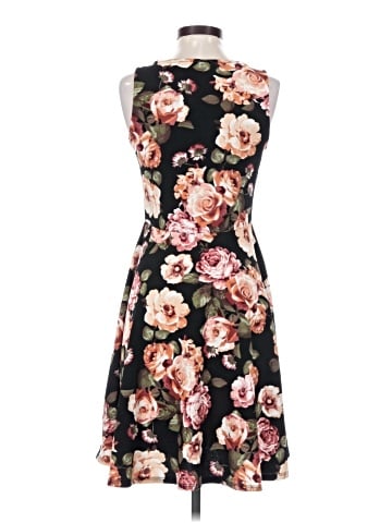 Agnes & Dora Casual Dress (view 2)